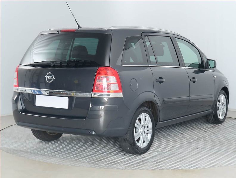 Opel Zafira (2013) 1.7 CDTI, 7 míst, Xenony - fotka 5 z 18