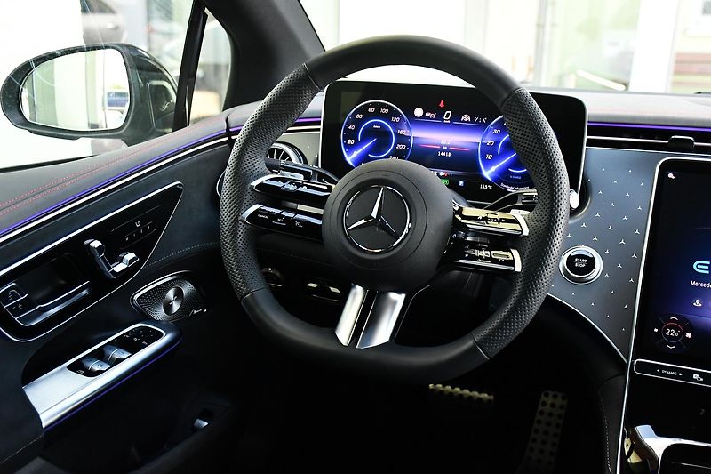 Mercedes-Benz EQE 350 AMG PREMIUM 4MATIC 1M  - fotka 7 z 38
