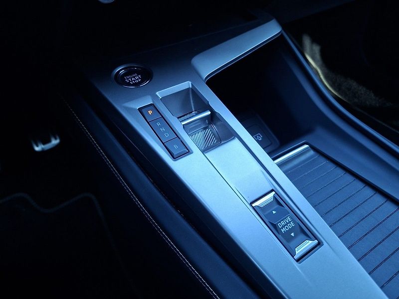 Peugeot 408 GT Plug-in HYBRID 225k e-EAT8 - fotka 30 z 32