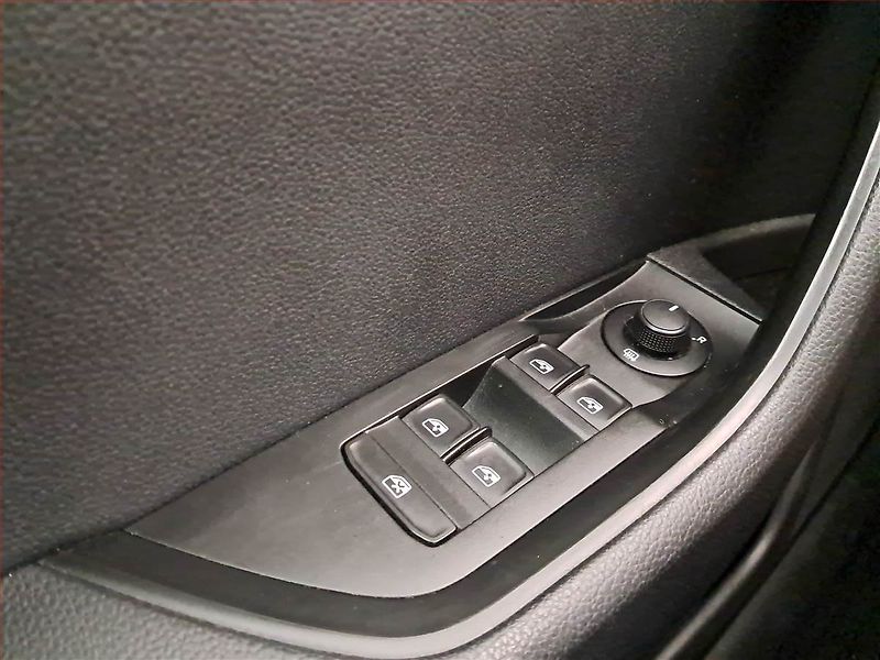 Škoda Superb (2015) 1.6 TDI, Tempomat - fotka 15 z 15