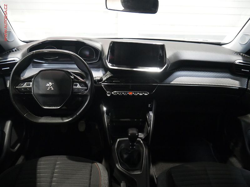 Peugeot 2008 (2020) 1.2PT, ČR, Active - fotka 8 z 17
