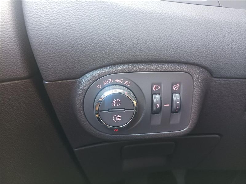 Opel Zafira 1,4 Turbo Cosmo - fotka 11 z 19