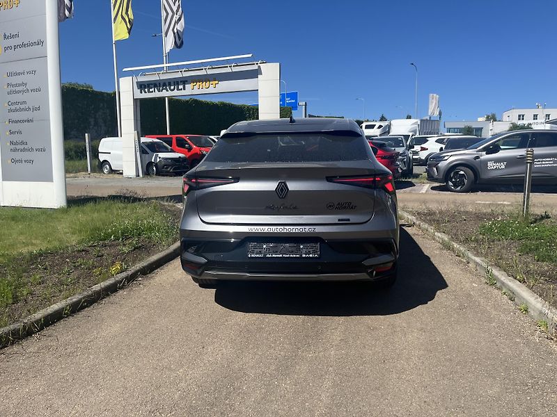 Renault Rafale Esprit Alpine hyper hybrid 4x4 - fotka 5 z 10