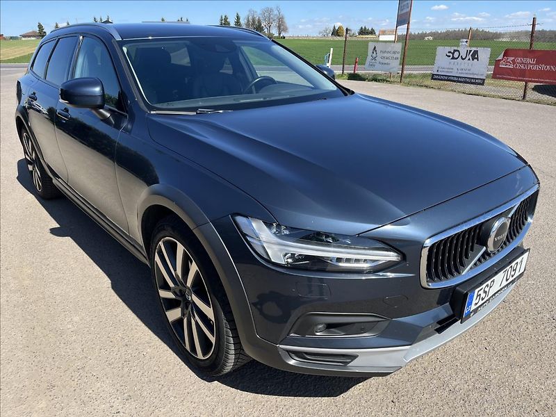 Volvo V90 2,0 B4 145KW CROSS COUNTRY DPH - fotka 3 z 43