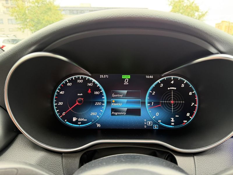 Mercedes-Benz Třídy C (2018) C 200 4Matic AMG Line - fotka 45 z 46
