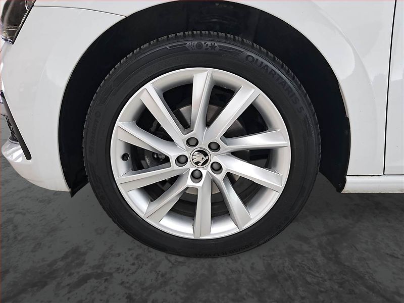 Škoda Scala (2020) Style 1.5 TSI, Automat - fotka 15 z 20