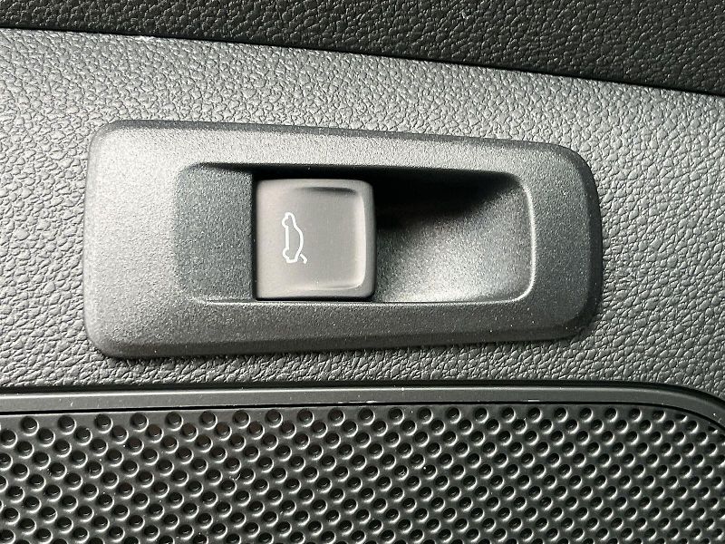Škoda Karoq (2026) 1,5 TSI 110 KW DSG Sportline - fotka 23 z 28