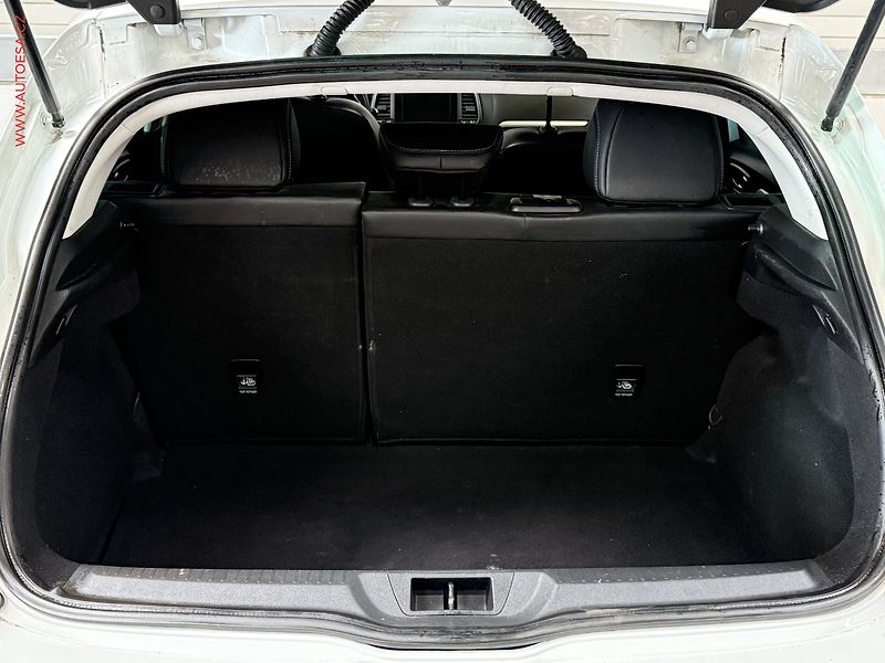 Renault Mégane (2017) 1.2TCe, Navi, AC - fotka 7 z 17