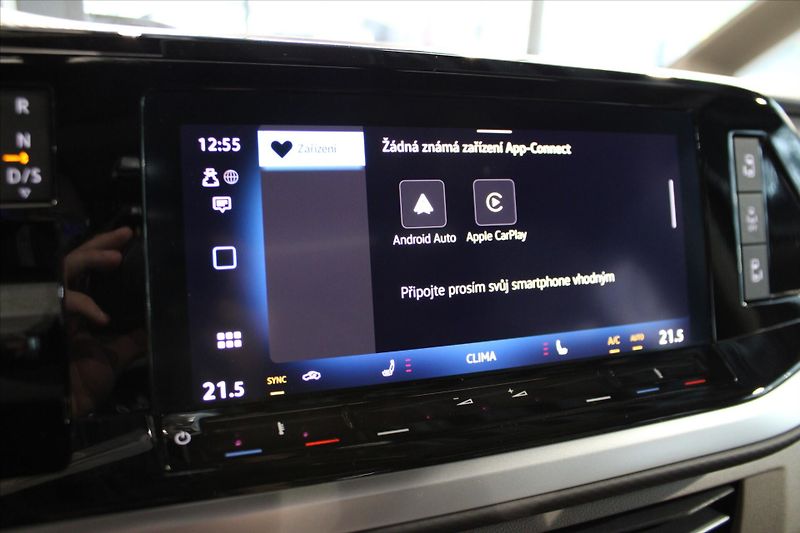 Volkswagen Multivan TDi DSG Edition Pano/HUD/HarKa - fotka 18 z 37
