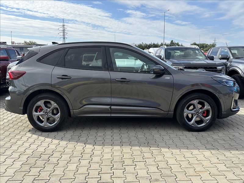 Ford Kuga 2,5 HEV 138kW ST-Line X AWD - fotka 6 z 38