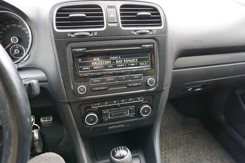 Volkswagen Golf Variant (2011) 2,0 - fotka 17 z 25