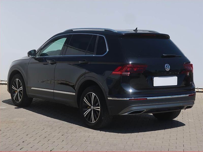 Volkswagen Tiguan (2017) Highline 2.0 BiTDI, 4X4 - fotka 4 z 16