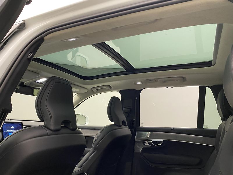 Volvo XC90 T8 AWD PLUG-IN ULTIMATE BRIGHT - fotka 34 z 74