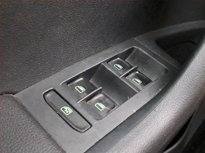 Škoda Octavia (2013) 1.2 TSI, po STK, jezdí výborně - fotka 16 z 16