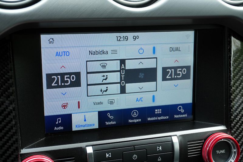 Ford Mustang 5.0 V8 GT, DPH, ACC, Ventilace - fotka 25 z 35