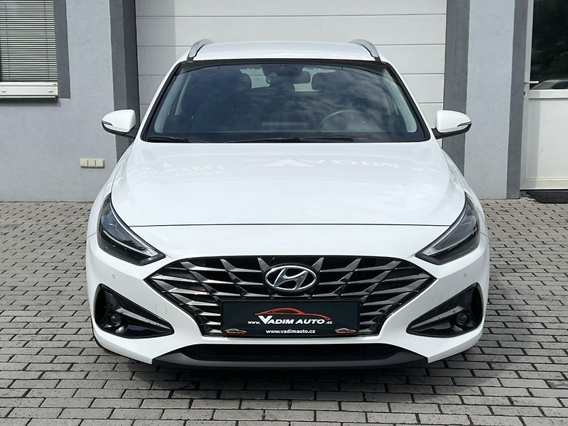 Hyundai i30 (2023) 1.5T-GDi 118kW SMART ČR NOVÉ - fotka 5 z 21