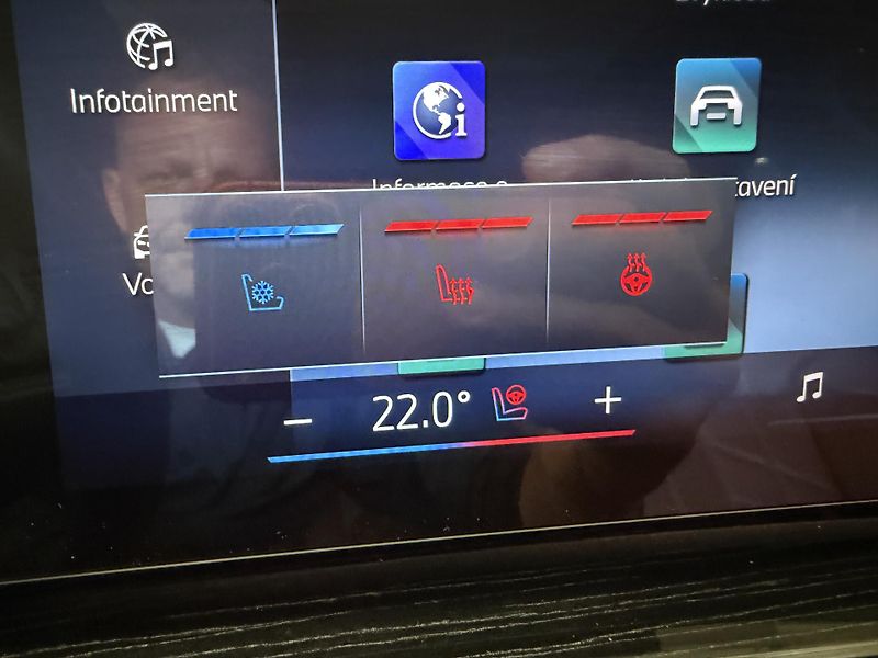 BMW Řada 7 (2024) 40XD 220kW M-PAKET INDIVIDUAL! - fotka 41 z 44