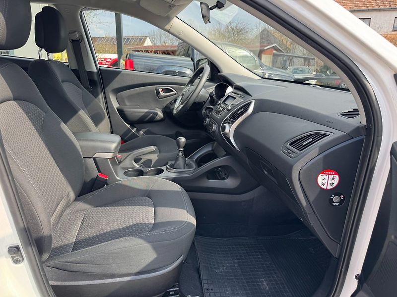 Hyundai ix35 (2012) 1,7 Crdi 85 KW - fotka 26 z 32