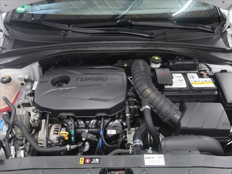 Kia ProCeed 1,6 T-GDI GT 150KW CZ TOP STAV - fotka 9 z 40