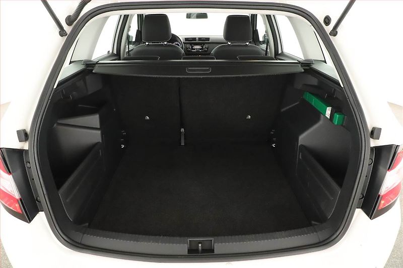 Škoda Fabia (2021) Ambition 1.0 TSI, ČR,1.maj - fotka 15 z 17