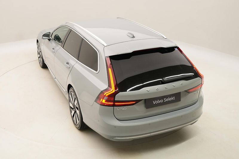 Volvo V90 T6 AWD RECHARGE REZERVACE - fotka 18 z 58