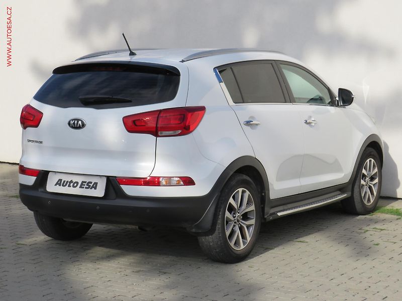 Kia Sportage (2014) 1.6GDi, 2.maj,ČR, AC - fotka 4 z 22