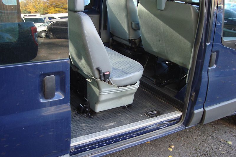 Ford Transit (2010) 2.2TDCi,300M,ČR,S.Kn,9-míst - fotka 32 z 74