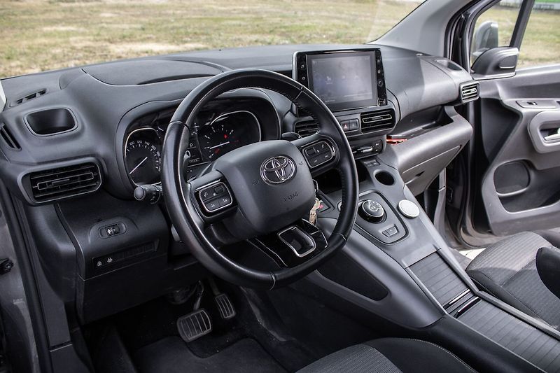 Toyota ProAce City Verso 2020 AT 96kW - fotka 9 z 31