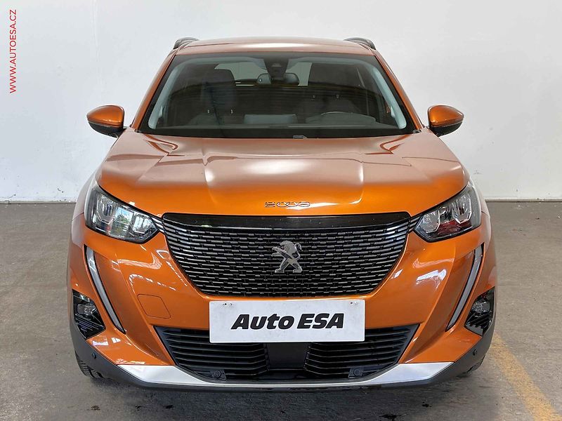 Peugeot 2008 (2021) 1.2 PT, 1.maj,ČR, servis - fotka 2 z 15