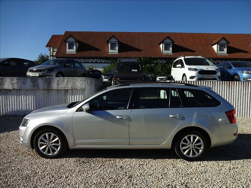 Škoda Octavia III 2,0 TDI 110kW COMBI - fotka 4 z 50