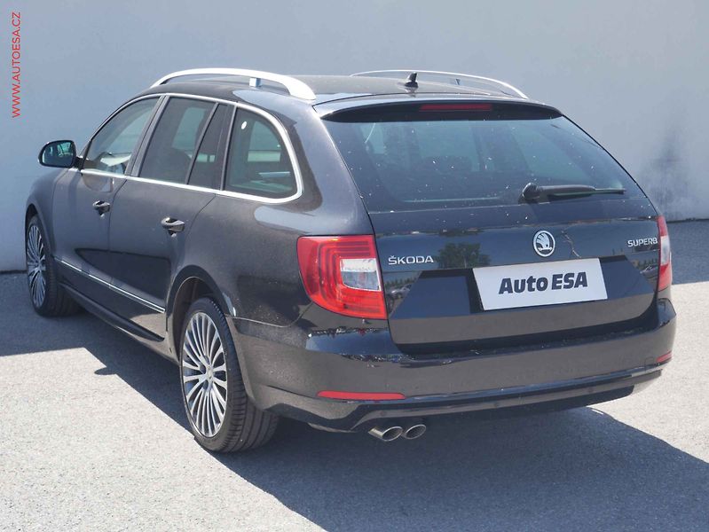 Škoda Superb (2014) 2.0TDi, Kůže, navi - fotka 6 z 14