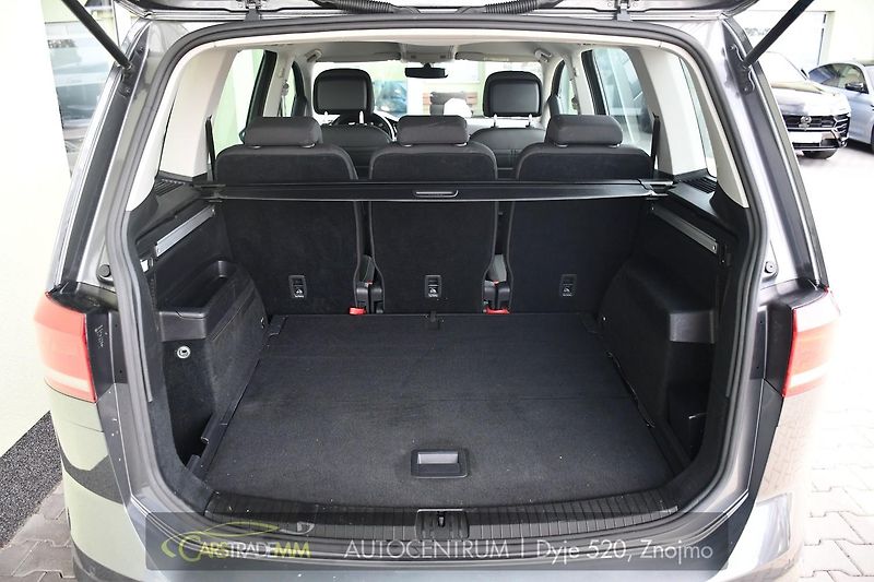 Volkswagen Touran 2.0TDi DSG TAŽNÉ 2xKOLA  - fotka 45 z 52