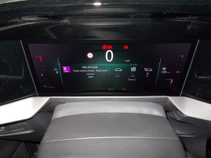 Opel Mokka (2026) HIT 1.2 TURBO (100kW/136k) MT6 - fotka 25 z 27