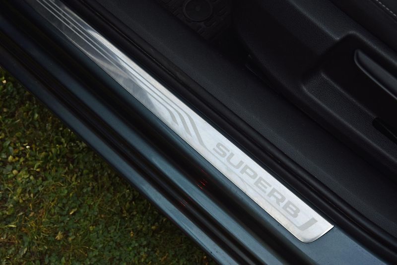 Škoda Superb 2.0 TDi CR,DKLIMA,VÝHŘEV,TEMP - fotka 10 z 50
