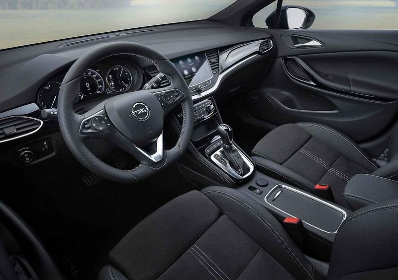 Takto vypadal systém OnStar v původní verzi současné Astry