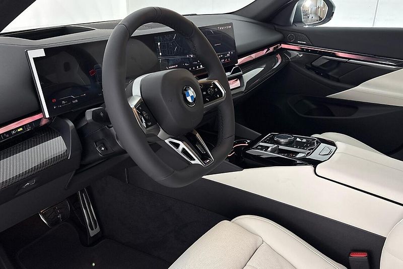 BMW Řada 5 540d xDrive Touring - fotka 7 z 26