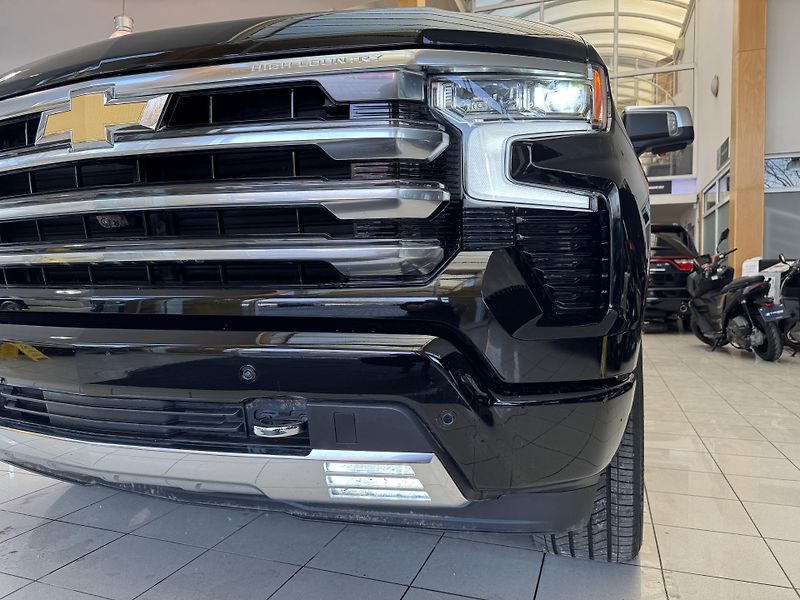 Chevrolet Silverado High Country 6,2 V8 + LPG - fotka 52 z 57