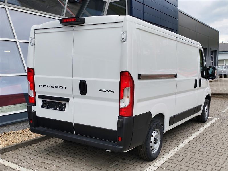 Peugeot Boxer (2026) 2,2  Furgon 3300 L2H1 BlueHDi - fotka 4 z 9