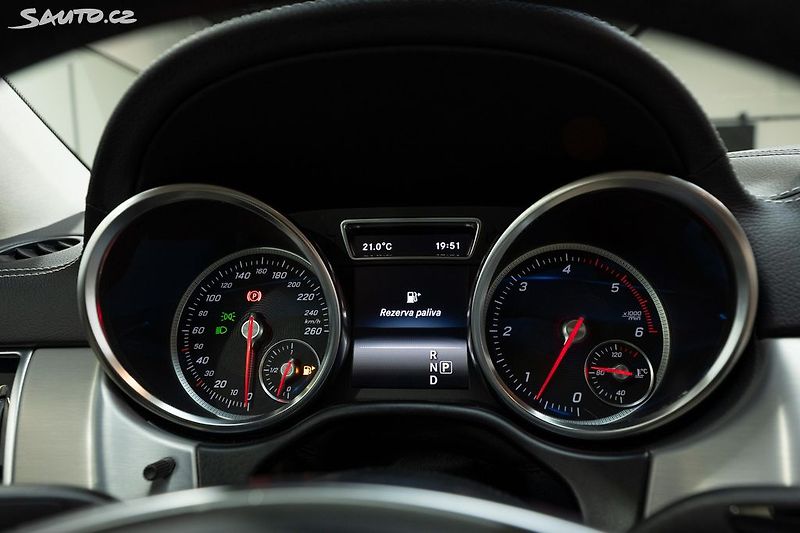 Mercedes-Benz GLE 350d Coupe 190 kW AMG paket - fotka 10 z 24
