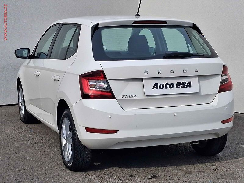 Škoda Fabia (2019) 1.0 TSi, 1.maj,ČR, Style, LED - fotka 6 z 17