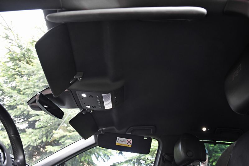 Volkswagen Touareg 3.0 TDi V6 DSG 4M,R-LINE,FACE - fotka 32 z 50