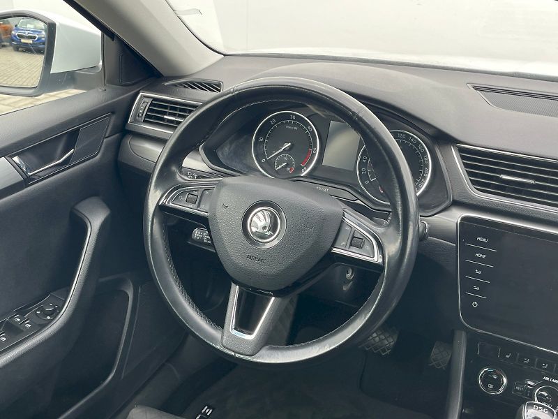 Škoda Superb (2017) Combi 2.0 TDI / 110 kW DSG Sty - fotka 16 z 30