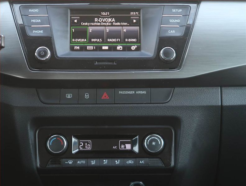 Škoda Fabia (2015) Style 1.2 TSI, ČR,1.maj - fotka 12 z 19
