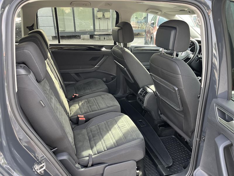 Volkswagen Touran (2020) 2.0TDi 110KW 7-Míst Highline  - fotka 19 z 28