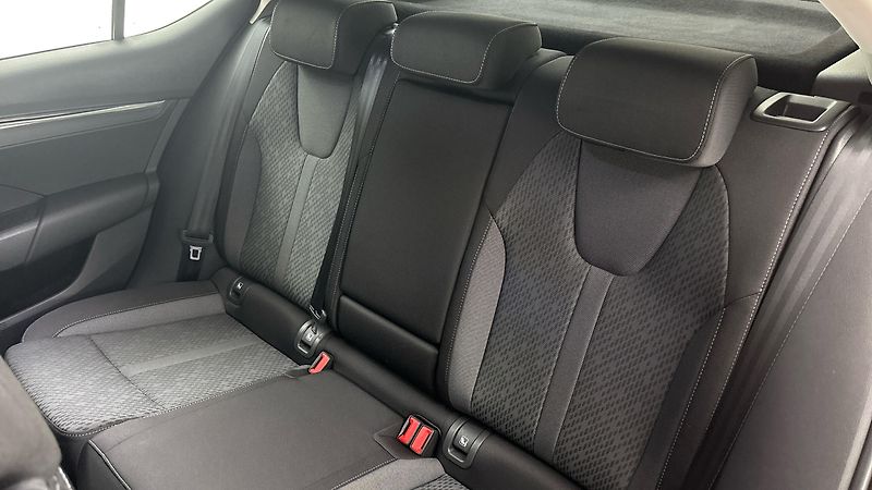 Škoda Octavia 2.0 TDI Style - fotka 16 z 25