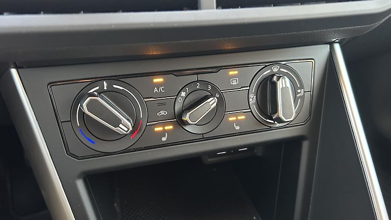 Volkswagen Polo (2022) 1.0 TSI Life  - fotka 13 z 18