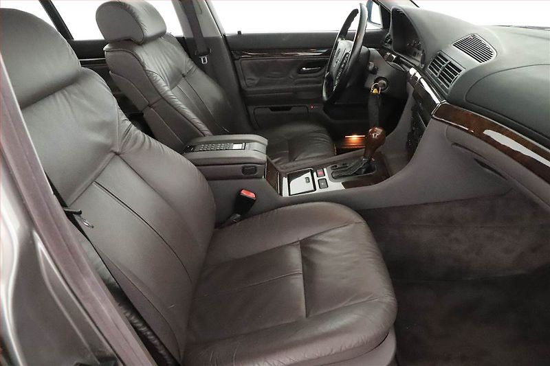 BMW Řada 7 (1994) 740i, Automat, Kůže, Tempomat - fotka 7 z 20