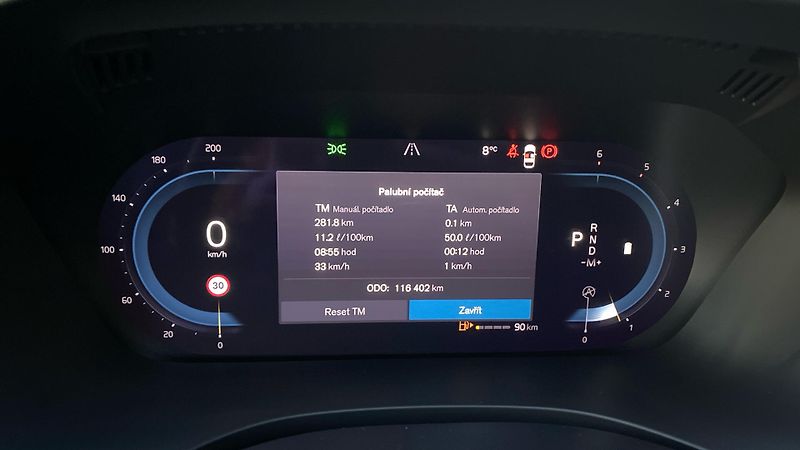 Volvo XC60 R-DESIGN, B5 AWD, 173+10 kW / - fotka 14 z 31