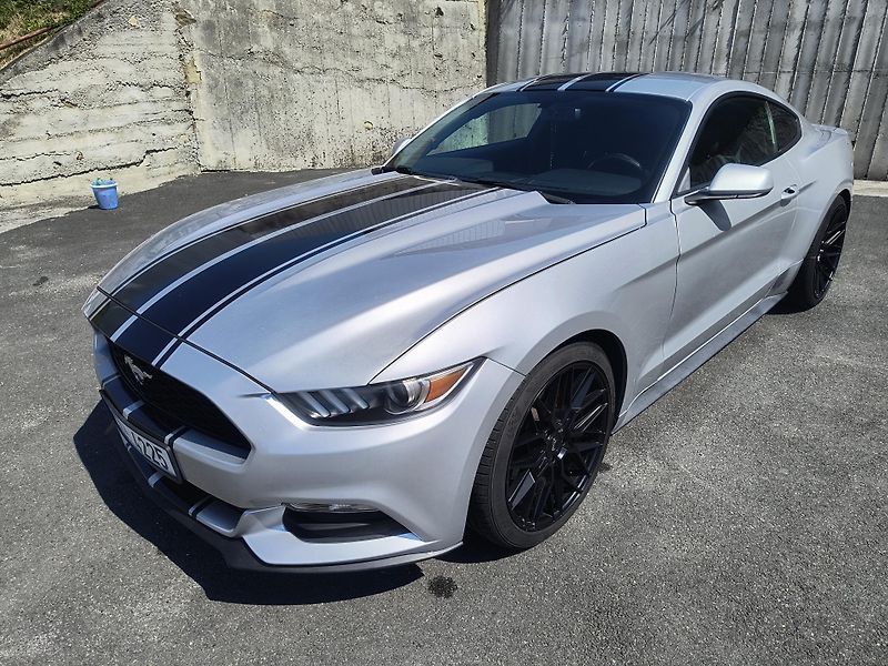 Ford Mustang (2016) 3.7 V6 225KW/AUTOMAT - fotka 3 z 46