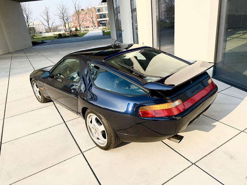 Porsche 928 (1992) GTS - fotka 3 z 65